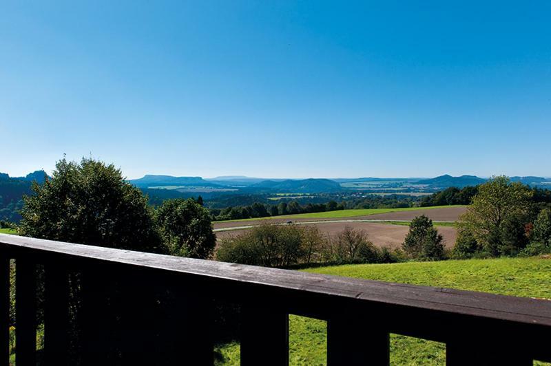 Panorama-Apartments Weinberghaus Mittelndorf Esterno foto